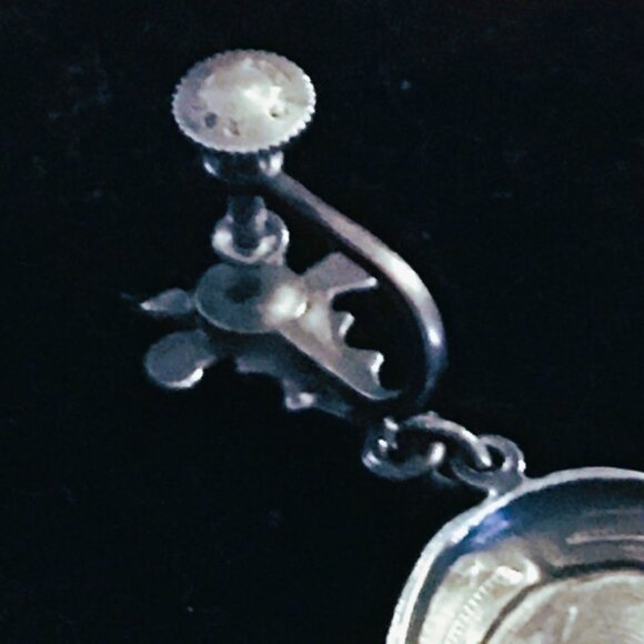 1950s Royal Crest Reverse Glass Cabochon Buddhist Deity Brooch and Earring Set - Picture 7 of 12